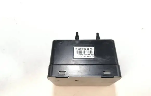 Mercedes-Benz ML W164 Central locking vacuum pump 0008002548 3510028010 2062010689