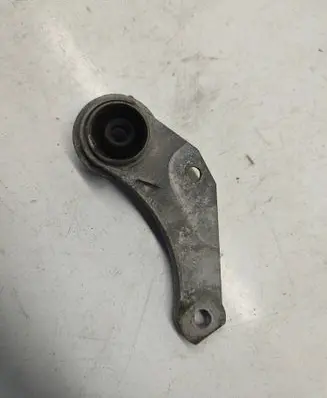 Chevrolet Camaro Muffler mount bracket/holder 23200937