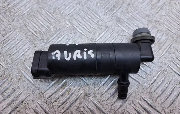 Toyota Auris 150 Headlight washer pump 8528002030