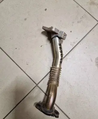 BMW 5 F10 F11 EGR valve line/pipe/hose 8513695