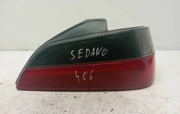 Peugeot 406 Rear/tail lights LP1G12AD