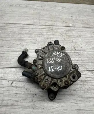 Volkswagen Golf Plus Vacuum pump 03G145209C