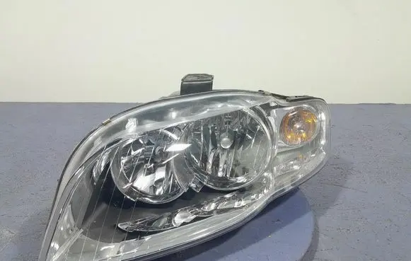 Audi A4 S4 B7 8E 8H Headlight/headlamp 