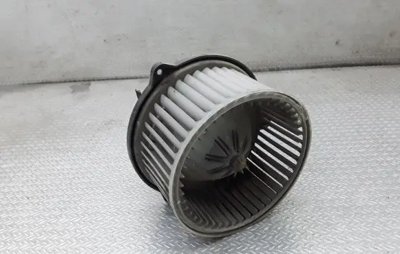 Mitsubishi Space Star Heater fan/blower 0130111191