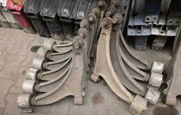 Opel Insignia A Front upper control arm/wishbone 