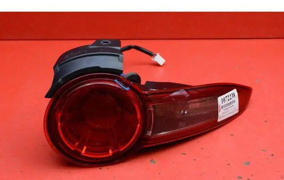 Mazda MX-5 NA Miata Rear/tail lights N24351150