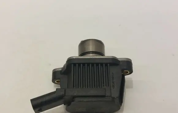 Volkswagen Tiguan Allspace Turbo solenoid valve 04E906048C