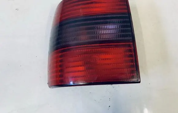 Volkswagen PASSAT B4 Rear/tail lights