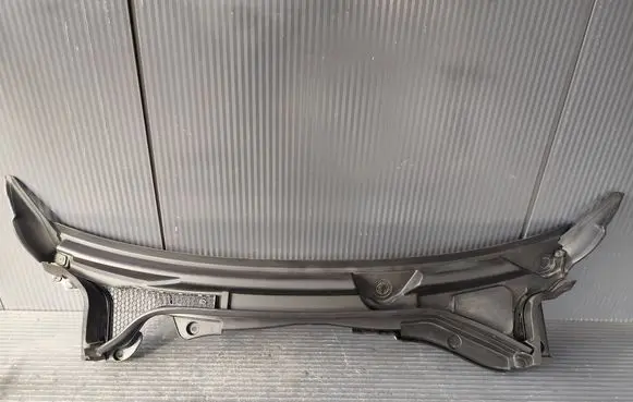 Alfa Romeo Stelvio Wiper trim 156134659