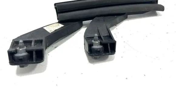 Peugeot 308 Front door windshield rail 980214798001 9802147980