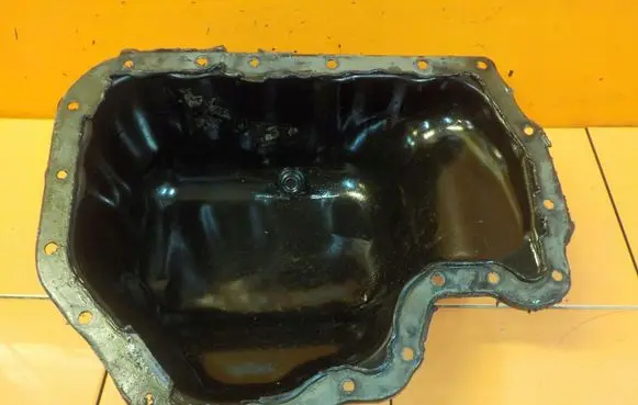 Volkswagen Polo V 6R Oil sump 03D103601G 44P1