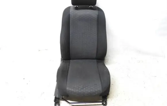 Toyota Urban Cruiser (XP110) Front passenger seat 