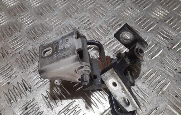 Audi A6 S6 C5 4B Front door upper hinge 4B0831411