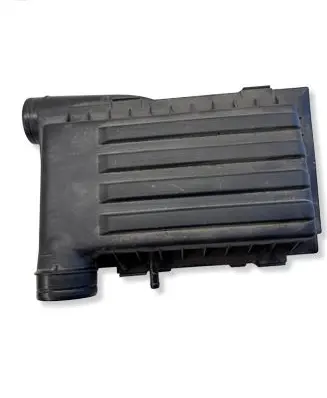 Volkswagen PASSAT B8 Air filter box 04E129611G 04E129620