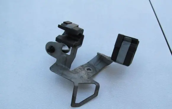 Ford Kuga I A/C compressor mount bracket 
