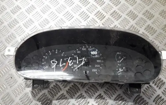 Mazda 323 Speedometer (instrument cluster)