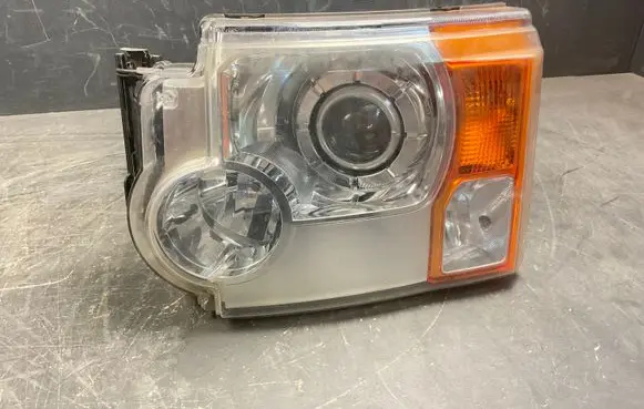 Land Rover Discovery 3 - LR3 Headlight/headlamp XBC500052 H242GLDM 10016492