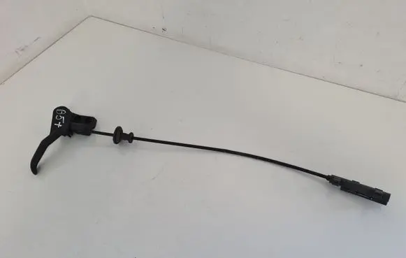 Engine bonnet (hood) release handle