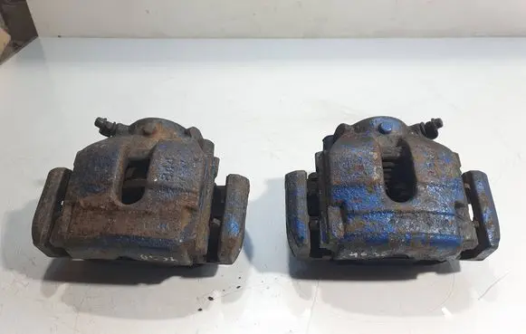 BMW 3 E46 Front brake caliper 6765882 34116765882