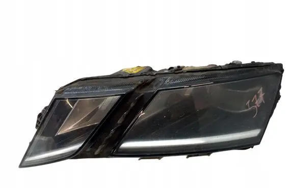 Skoda Octavia Mk3 (5E) Headlight/headlamp 030110423107