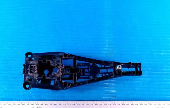 Rear door exterior handle/bracket