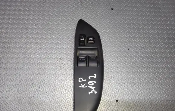 Toyota Yaris Electric window control switch