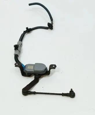 Lexus LS 430 Front air suspension height level sensor 