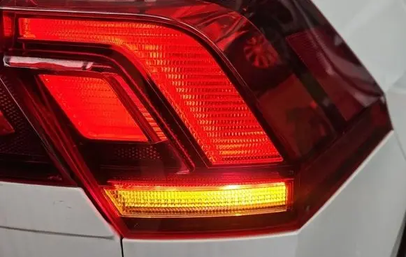 Volkswagen Tiguan Rear/tail lights 5NA945096D IMPRK1552536