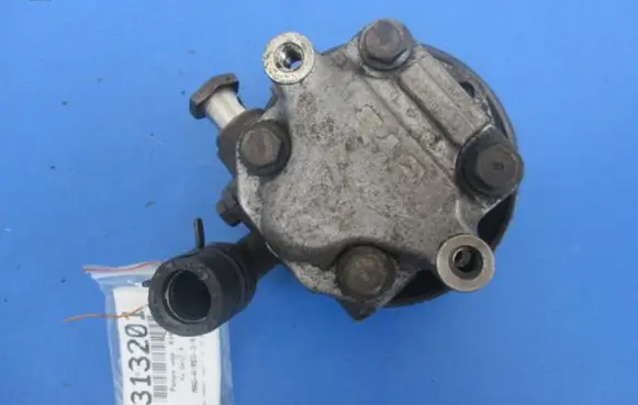 Volkswagen Golf IV Power steering pump