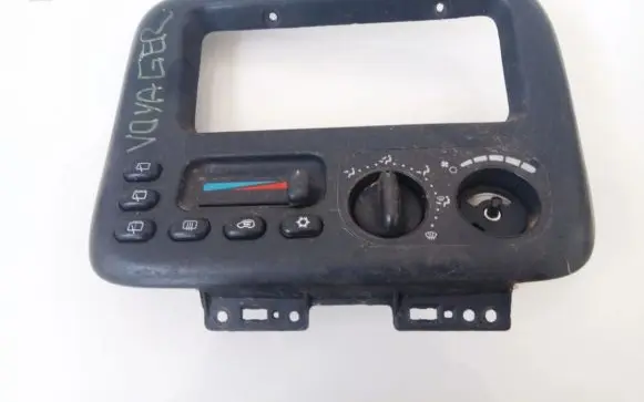 Chrysler Voyager Climate control unit p4677335k 4677335k