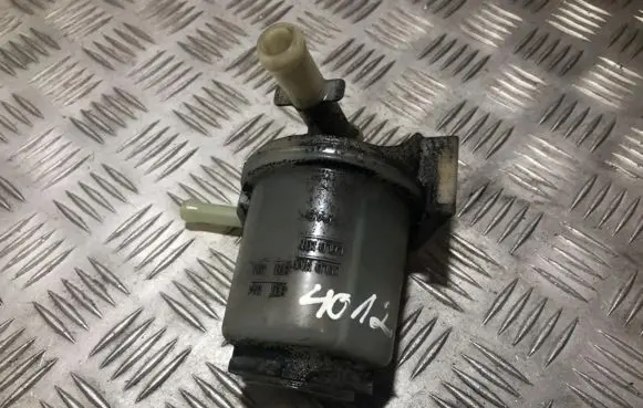 Toyota Avensis T250 Power steering fluid tank/reservoir