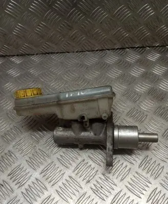 Mitsubishi Colt Master brake cylinder