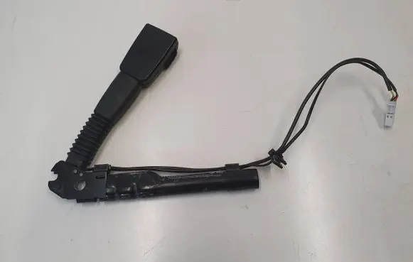 BMW M4 F82 F83 Front seatbelt buckle 7259388 1B14714 000108946976