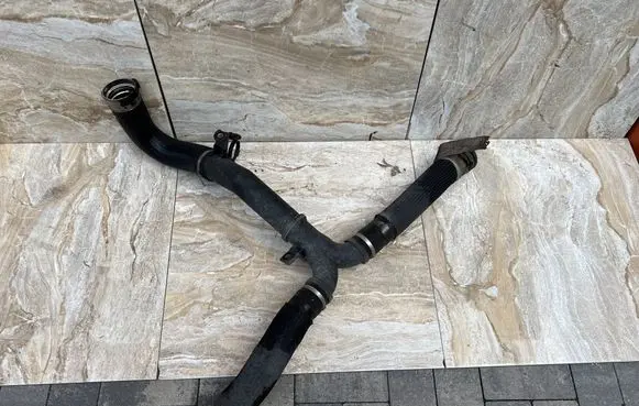 Intercooler hose/pipe