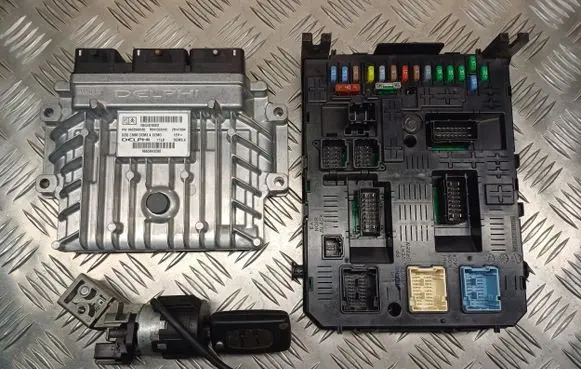 Citroen C5 Engine ECU kit and lock set 966405908001 9663548180 9665843280