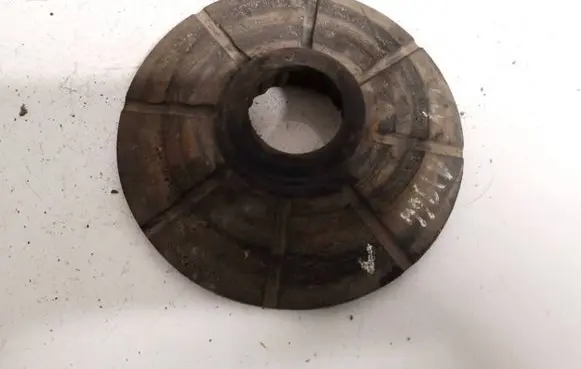 Opel Zafira B Front coil spring rubber mount 90538496