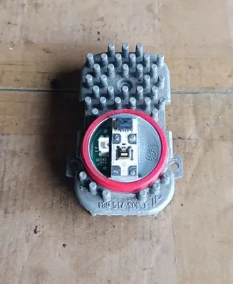 BMW 6 F06 Gran coupe LED ballast control module 1305715084