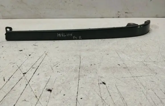 Under headlight/headlamp trim