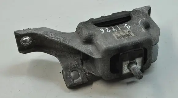 Mini One - Cooper Coupe R56 Engine mount bracket 6779805
