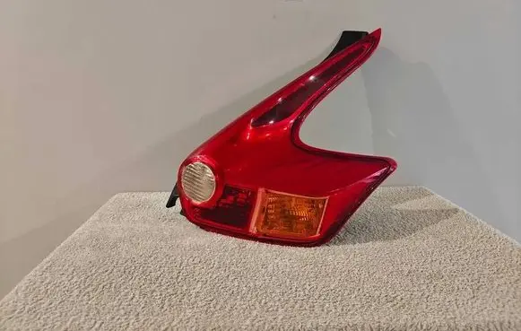 Nissan Juke I F15 Rear/tail lights