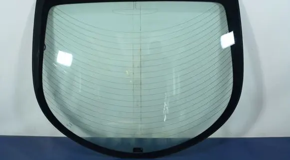 Nissan Primera Rear windscreen/windshield window 