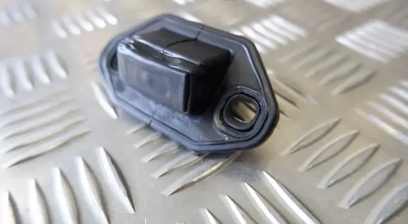 Lexus IS 220D-250-350 Tailgate opening switch 