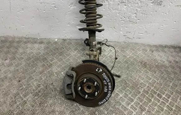 Toyota Auris E180 Front wheel hub spindle knuckle 1111