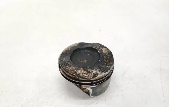 BMW 3 E92 E93 Piston 