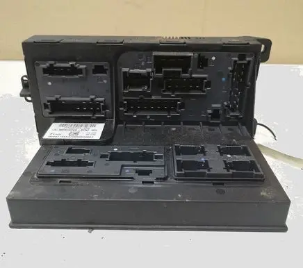 Mercedes-Benz E W211 Fuse module 2115457401