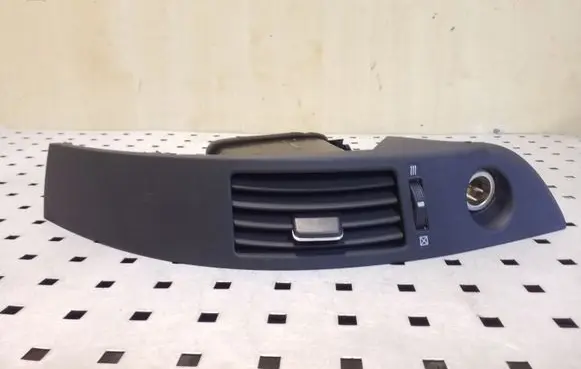 Toyota Corolla Verso AR10 Dash center air vent grill 5567064020