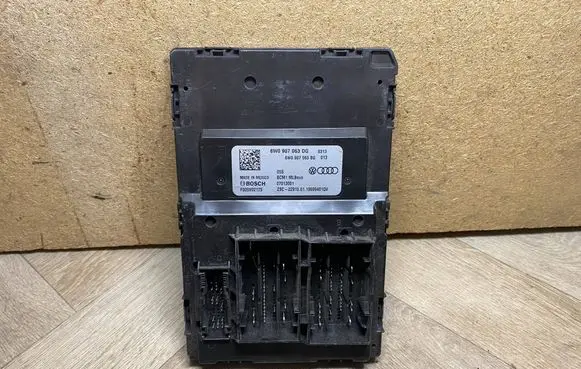 Audi Q5 SQ5 Comfort/convenience module 8W0907063DG 8W0907063BG F005V02175