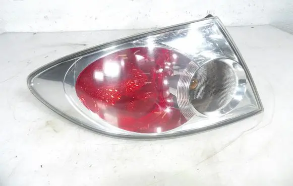 Mazda 626 Rear/tail lights 22061971