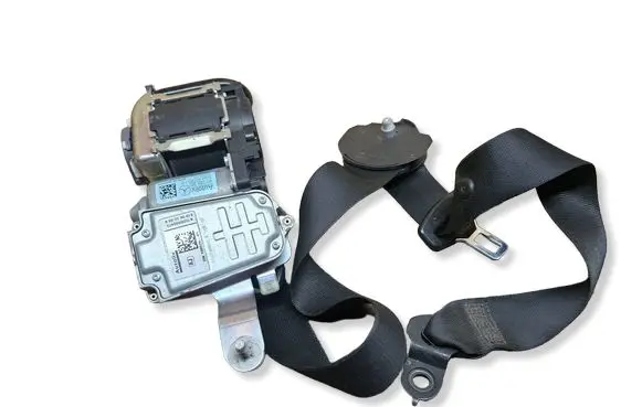 Mercedes-Benz E W212 Front seatbelt 610035800D A07303113 610902000K