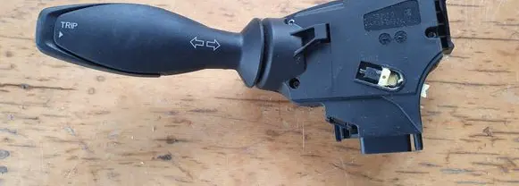 Ford B-MAX Indicator stalk 8A6T13335BC